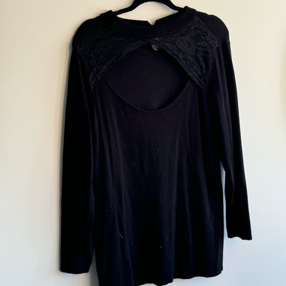 Torrid Pullover Lace Keyhole Sweater size 2x - Picture 8 of 16
